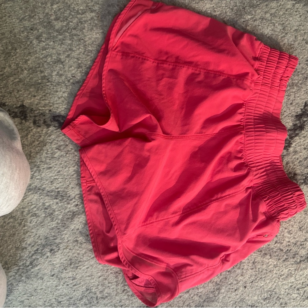 Lululemon Athletica Sonic Pink Hotty Hot Athletic Shorts Lightweight Elasticated